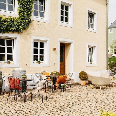 特里特海姆 Wein- & Tafelhaus酒店 外观 照片
