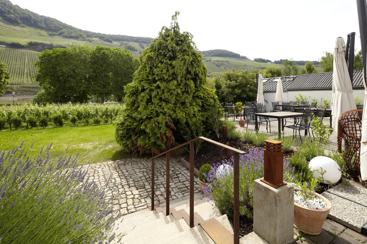 特里特海姆 Wein- & Tafelhaus酒店 外观 照片